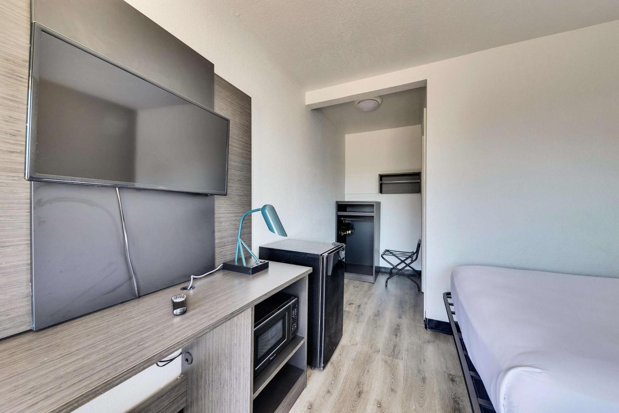 Motel 6-Austin, Tx - Airport - South Εξωτερικό φωτογραφία