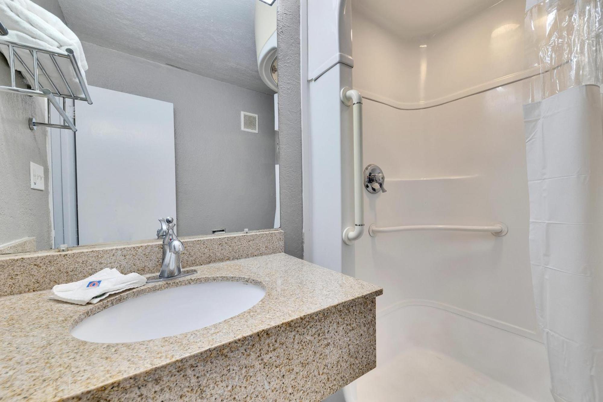 Motel 6-Austin, Tx - Airport - South Εξωτερικό φωτογραφία