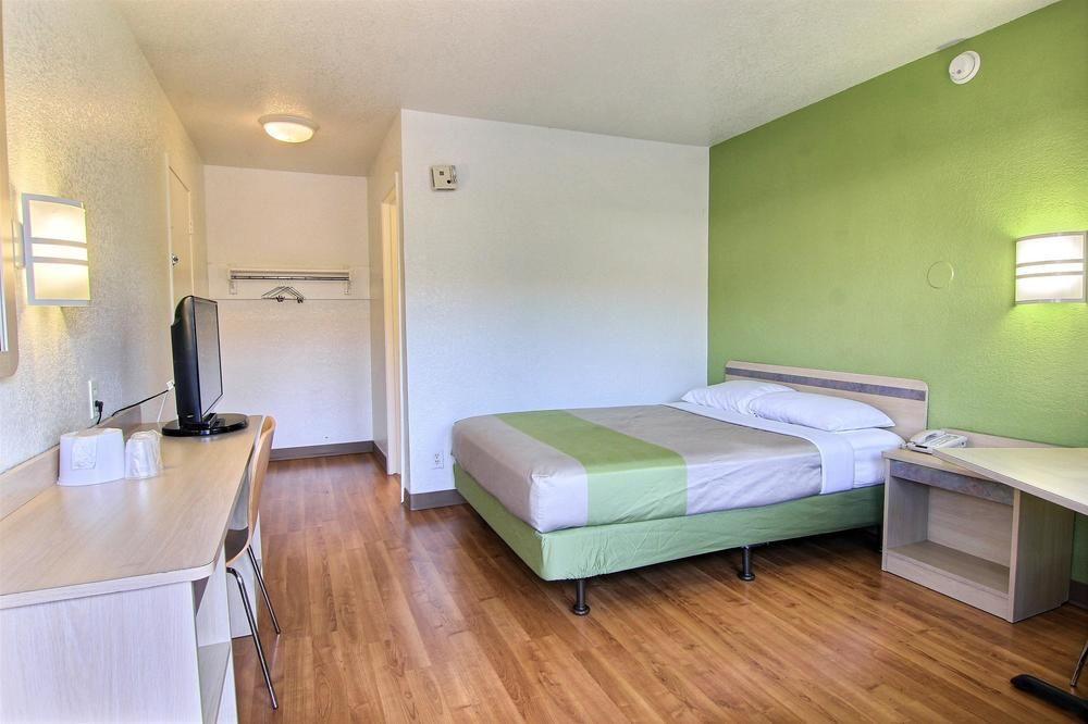Motel 6-Austin, Tx - Airport - South Εξωτερικό φωτογραφία