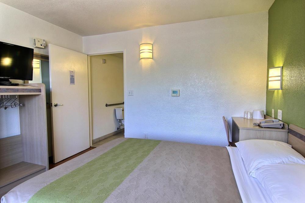 Motel 6-Austin, Tx - Airport - South Εξωτερικό φωτογραφία
